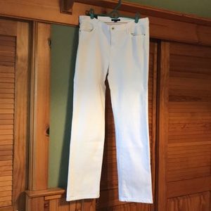 NEW! Tommy Hilfiger White Mid-Rise Jean.